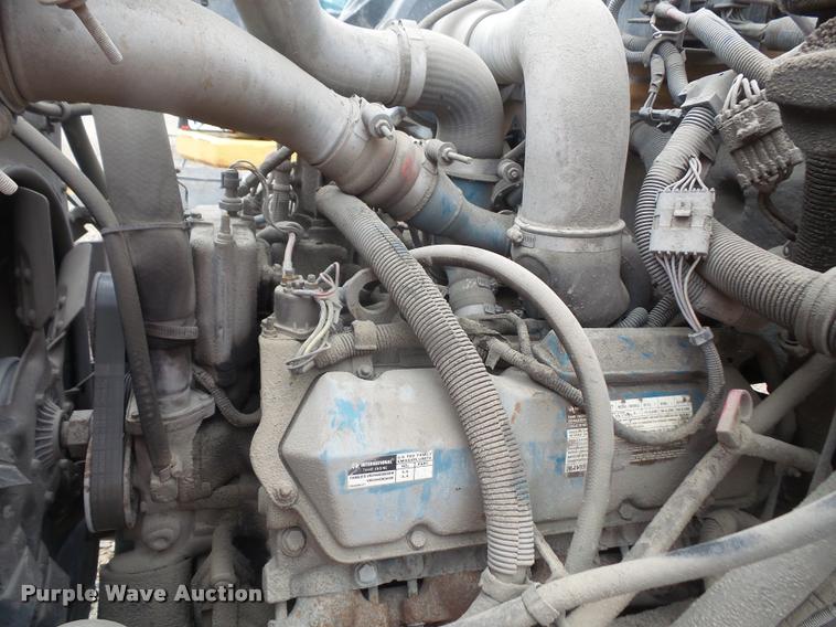 image for item DA8241 1997 International 3800 school bus