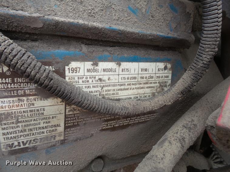 image for item DA8241 1997 International 3800 school bus