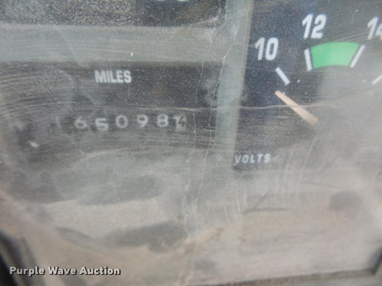 image for item DA8248 1997 International 3800 school bus