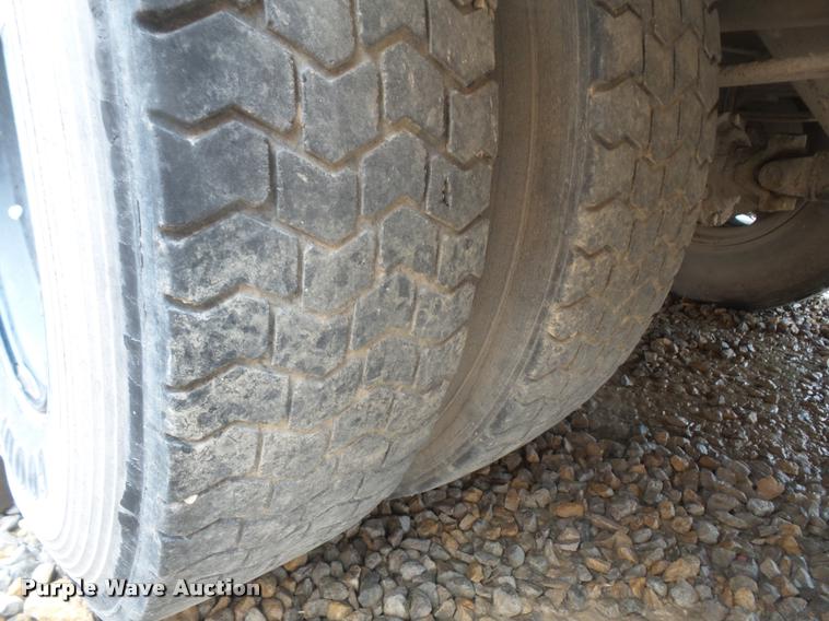 image for item DA8248 1997 International 3800 school bus