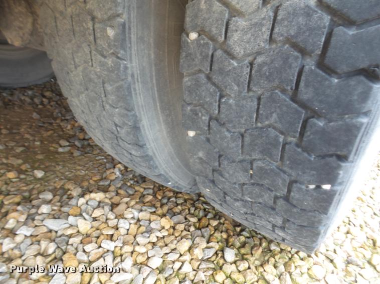 image for item DA8248 1997 International 3800 school bus