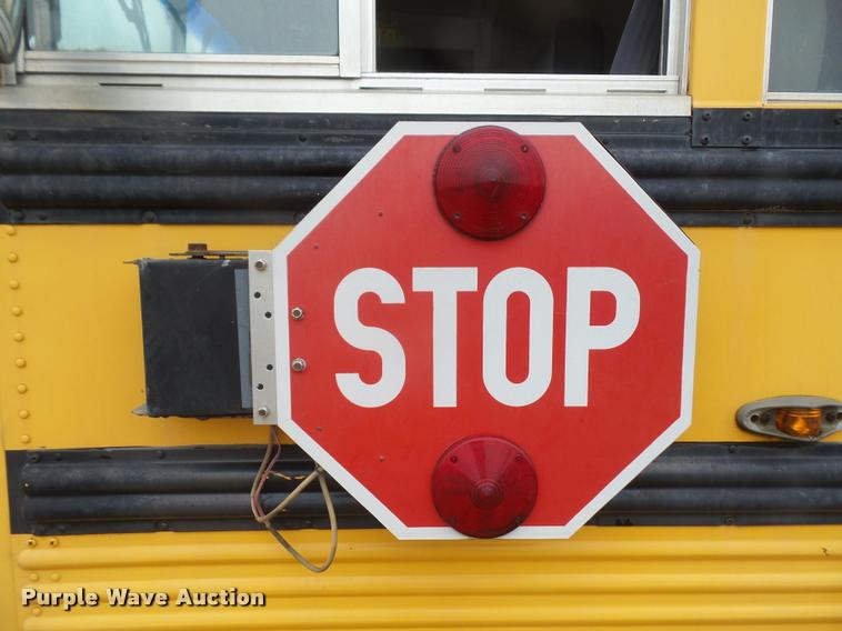 image for item DA8248 1997 International 3800 school bus