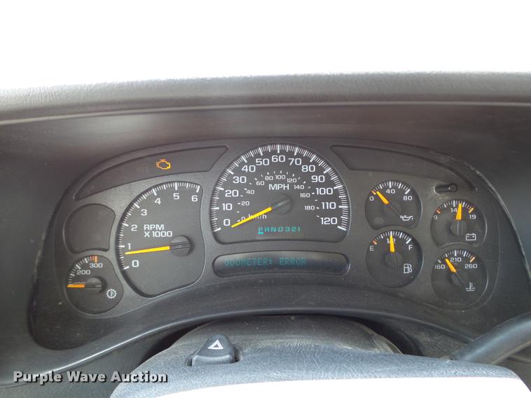 image for item DB0147 2005 Chevrolet Silverado 2500HD Ext. Cab pickup truck