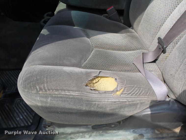 image for item DB0147 2005 Chevrolet Silverado 2500HD Ext. Cab pickup truck