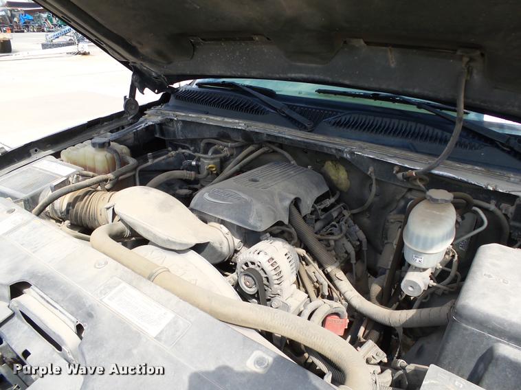 image for item DB0147 2005 Chevrolet Silverado 2500HD Ext. Cab pickup truck