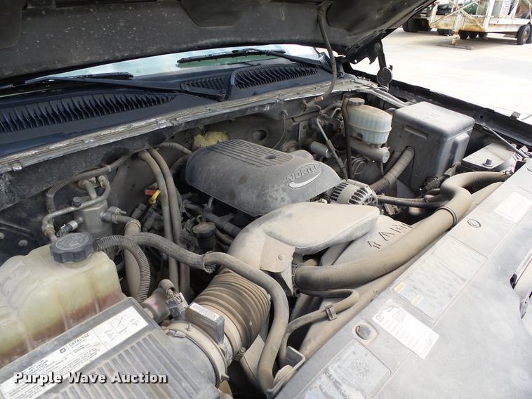 image for item DB0147 2005 Chevrolet Silverado 2500HD Ext. Cab pickup truck