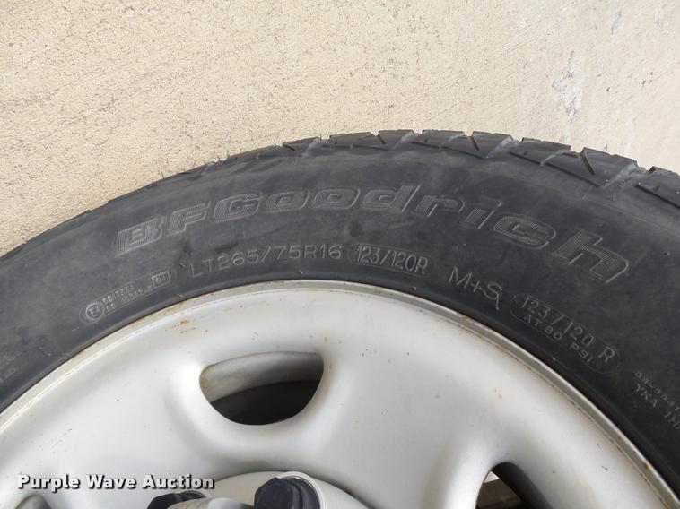 image for item DB0147 2005 Chevrolet Silverado 2500HD Ext. Cab pickup truck