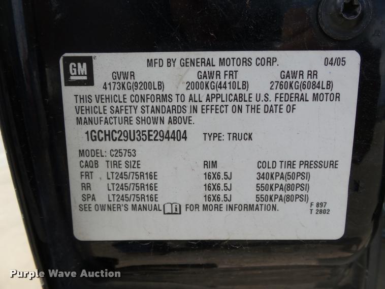 image for item DB0147 2005 Chevrolet Silverado 2500HD Ext. Cab pickup truck