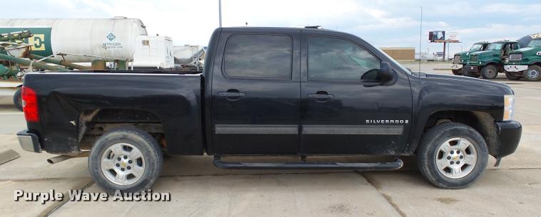 image for item DB0148 2009 Chevrolet Silverado 1500 Crew Cab pickup truck