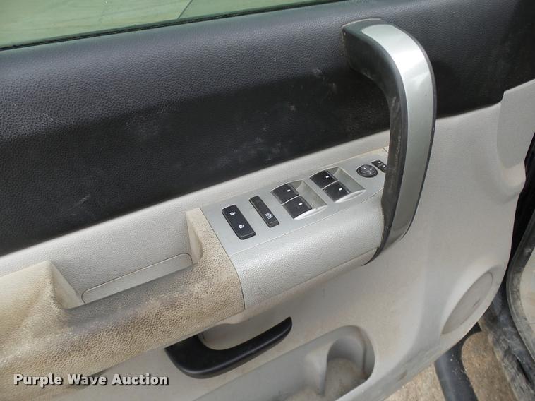 image for item DB0148 2009 Chevrolet Silverado 1500 Crew Cab pickup truck