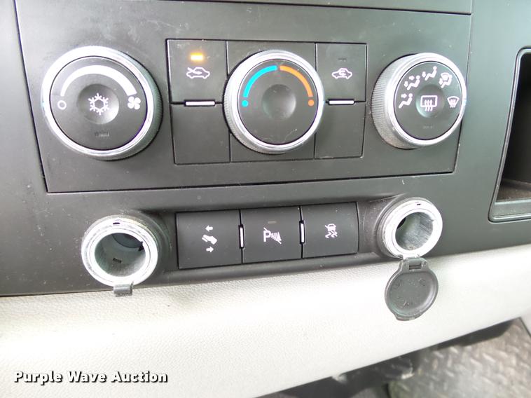 image for item DB0148 2009 Chevrolet Silverado 1500 Crew Cab pickup truck