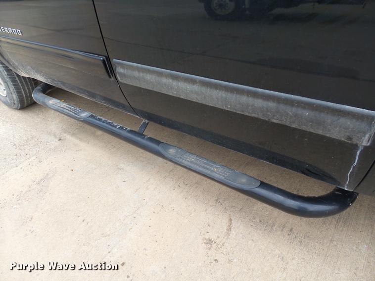 image for item DB0148 2009 Chevrolet Silverado 1500 Crew Cab pickup truck