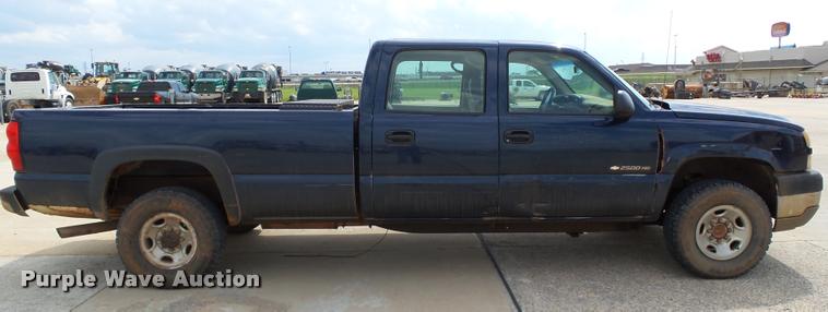 image for item DB0149 2005 Chevrolet Silverado 2500HD Crew Cab pickup truck