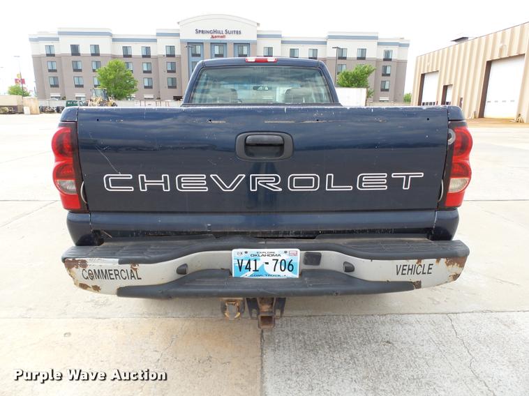 image for item DB0149 2005 Chevrolet Silverado 2500HD Crew Cab pickup truck