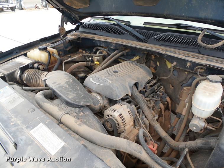 image for item DB0149 2005 Chevrolet Silverado 2500HD Crew Cab pickup truck