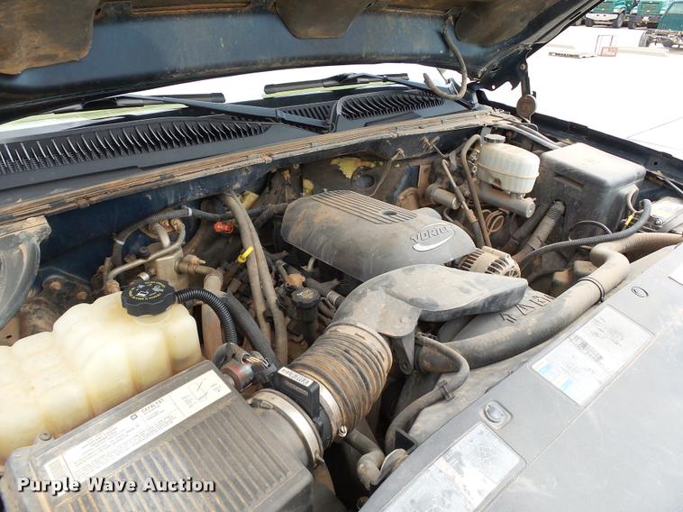 image for item DB0149 2005 Chevrolet Silverado 2500HD Crew Cab pickup truck