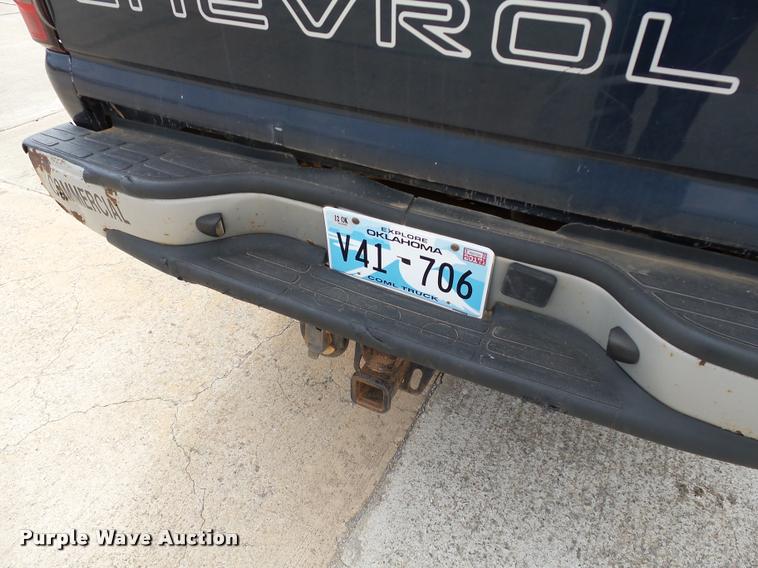 image for item DB0149 2005 Chevrolet Silverado 2500HD Crew Cab pickup truck