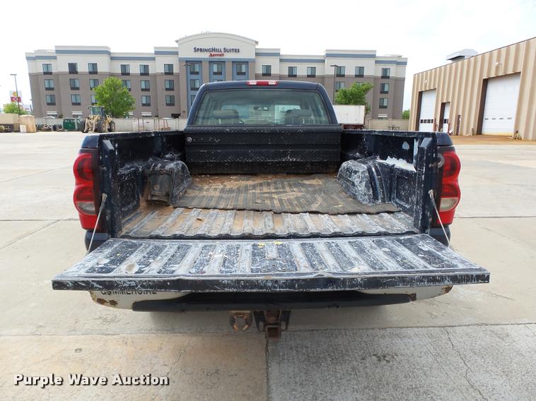 image for item DB0149 2005 Chevrolet Silverado 2500HD Crew Cab pickup truck