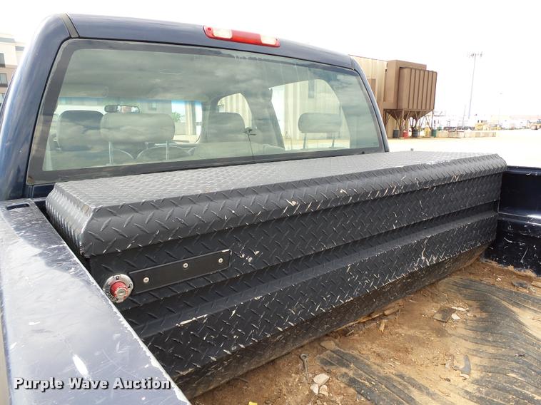 image for item DB0149 2005 Chevrolet Silverado 2500HD Crew Cab pickup truck