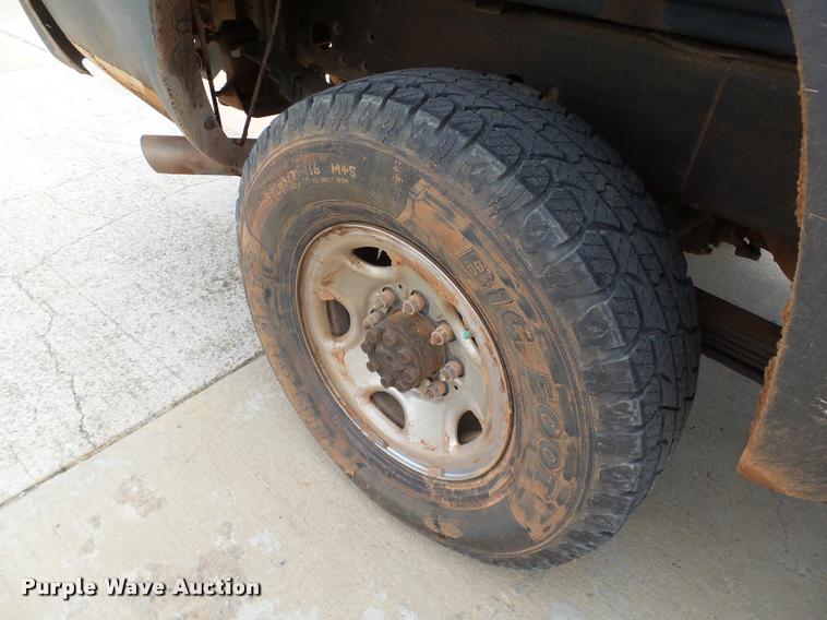 image for item DB0149 2005 Chevrolet Silverado 2500HD Crew Cab pickup truck