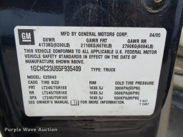 image for item DB0149 2005 Chevrolet Silverado 2500HD Crew Cab pickup truck