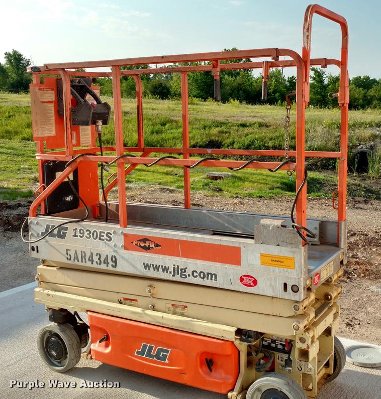 image for item DB0968 JLG 1930ES scissor lift