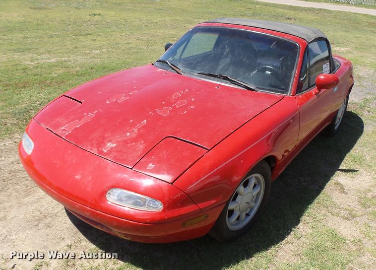image for item DB2554 1990 Mazda MX-5 Miata convertible