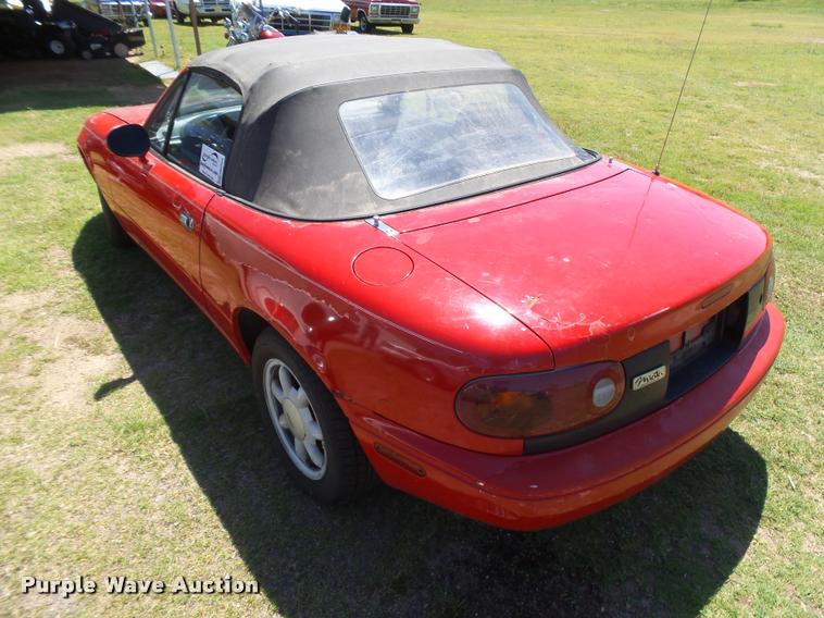 image for item DB2554 1990 Mazda MX-5 Miata convertible