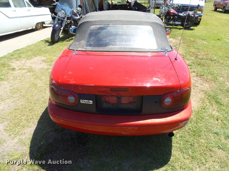 image for item DB2554 1990 Mazda MX-5 Miata convertible