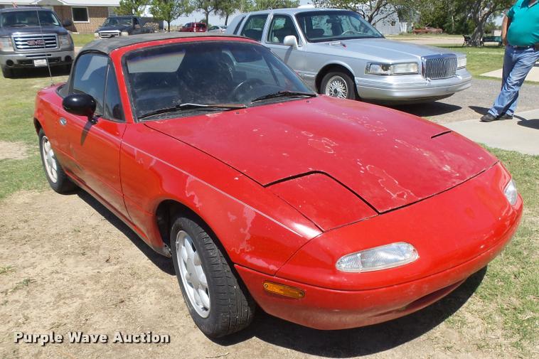 image for item DB2554 1990 Mazda MX-5 Miata convertible