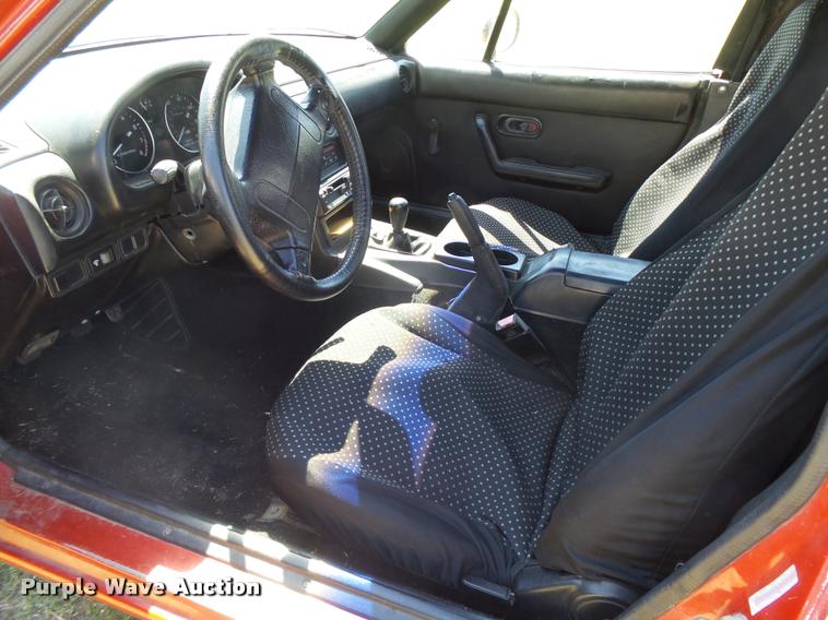 image for item DB2554 1990 Mazda MX-5 Miata convertible