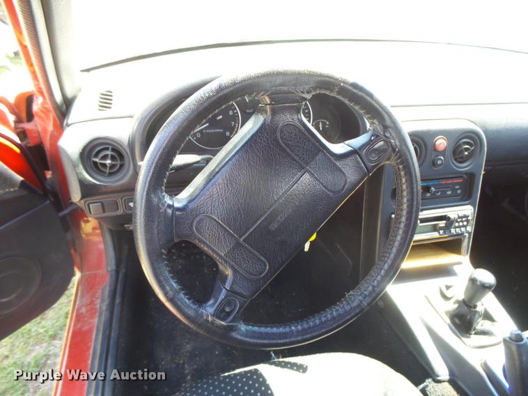 image for item DB2554 1990 Mazda MX-5 Miata convertible