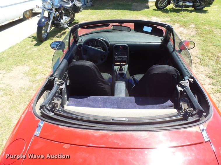 image for item DB2554 1990 Mazda MX-5 Miata convertible