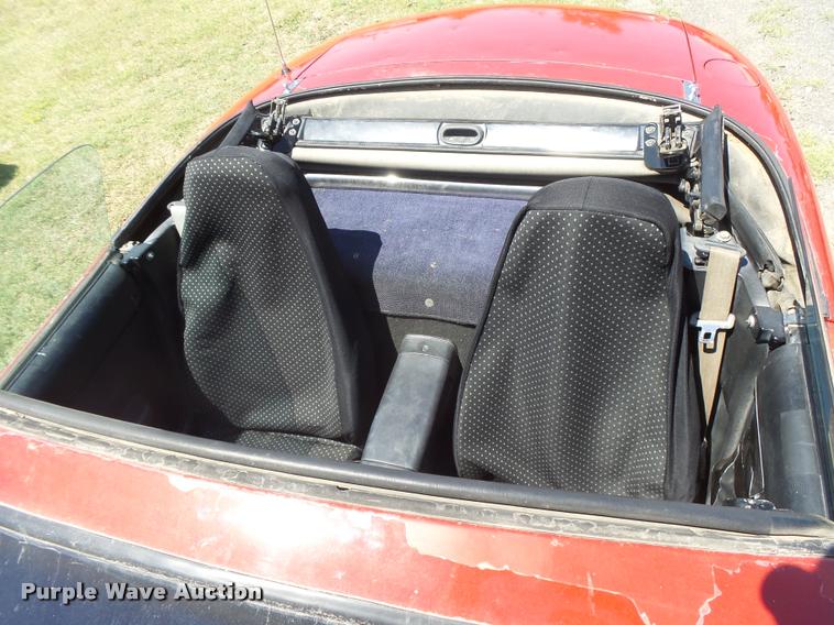 image for item DB2554 1990 Mazda MX-5 Miata convertible