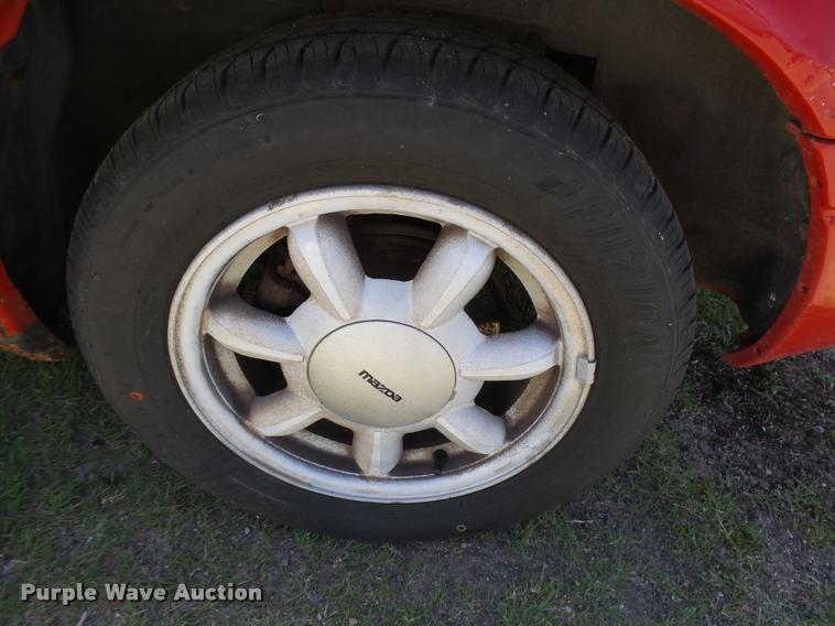image for item DB2554 1990 Mazda MX-5 Miata convertible