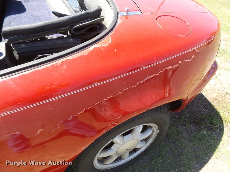image for item DB2554 1990 Mazda MX-5 Miata convertible