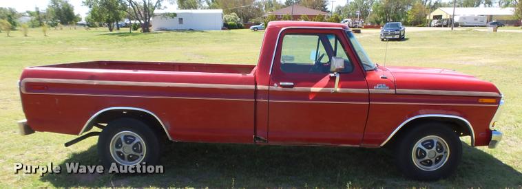 image for item DB2555 1978 Ford F150 Ranger Explorer pickup truck