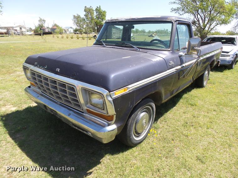 image for item DB2556 1979 Ford F150 Custom pickup truck