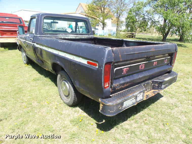 image for item DB2556 1979 Ford F150 Custom pickup truck