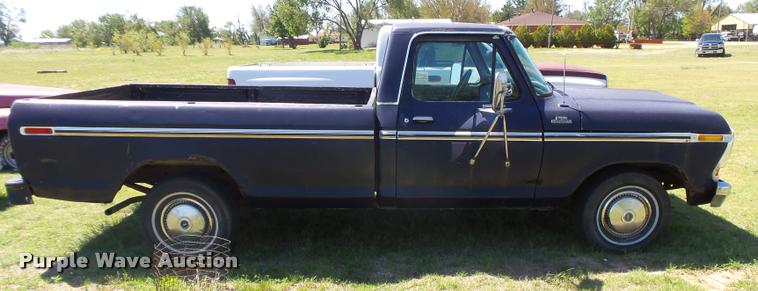 image for item DB2556 1979 Ford F150 Custom pickup truck