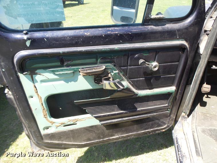 image for item DB2556 1979 Ford F150 Custom pickup truck