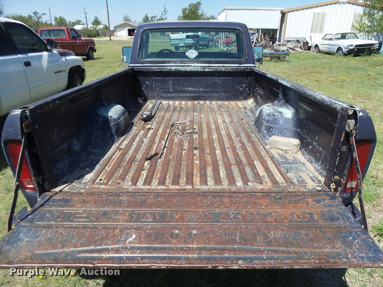 image for item DB2556 1979 Ford F150 Custom pickup truck