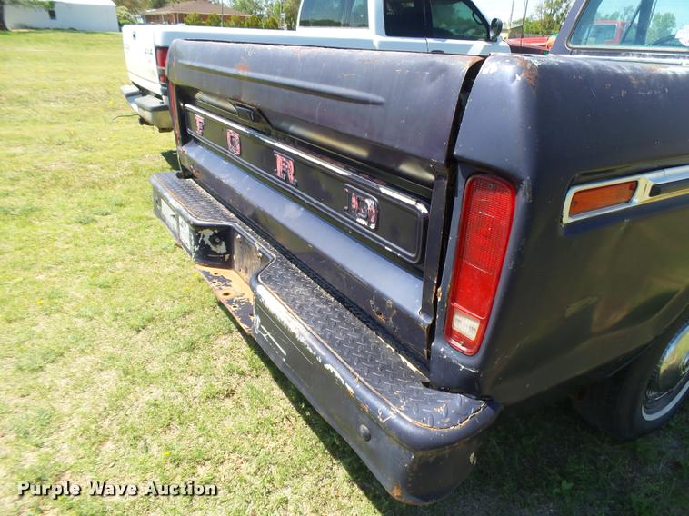 image for item DB2556 1979 Ford F150 Custom pickup truck