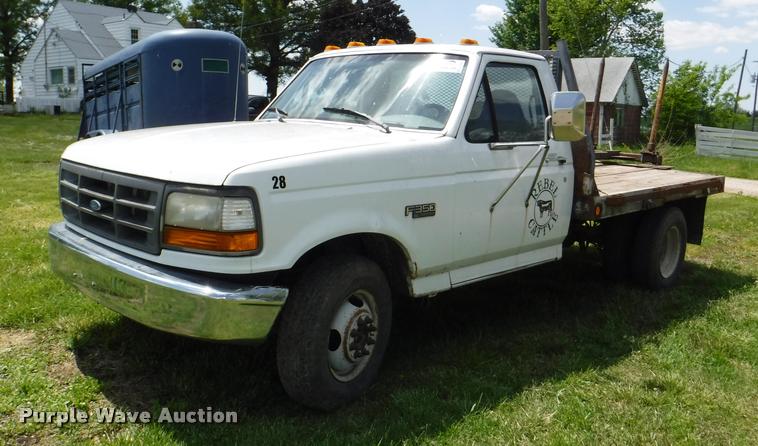 image for item DB3950 1997 Ford F350 XL flatbed pickup truck