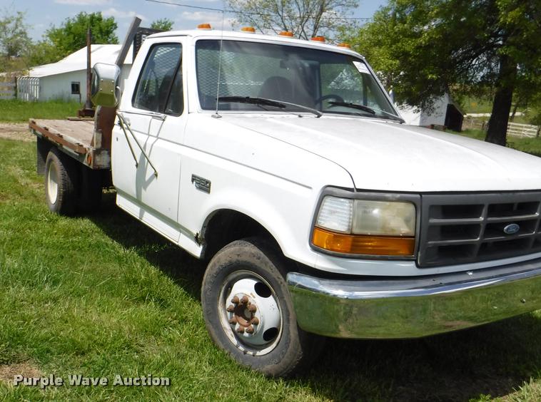 image for item DB3950 1997 Ford F350 XL flatbed pickup truck