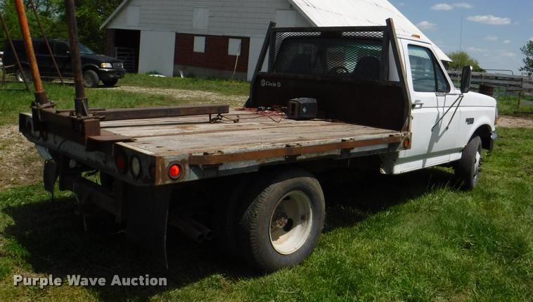 image for item DB3950 1997 Ford F350 XL flatbed pickup truck
