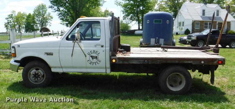 image for item DB3950 1997 Ford F350 XL flatbed pickup truck