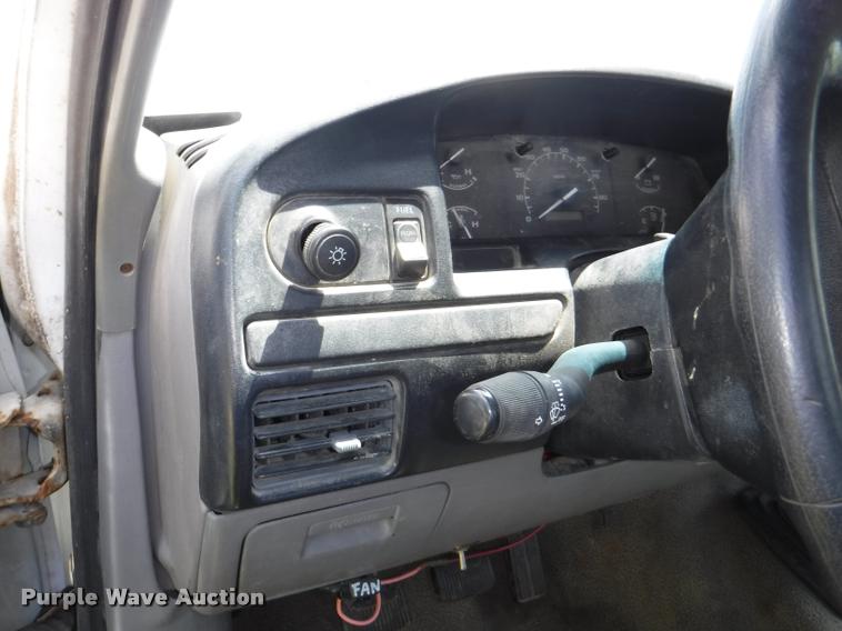 image for item DB3950 1997 Ford F350 XL flatbed pickup truck