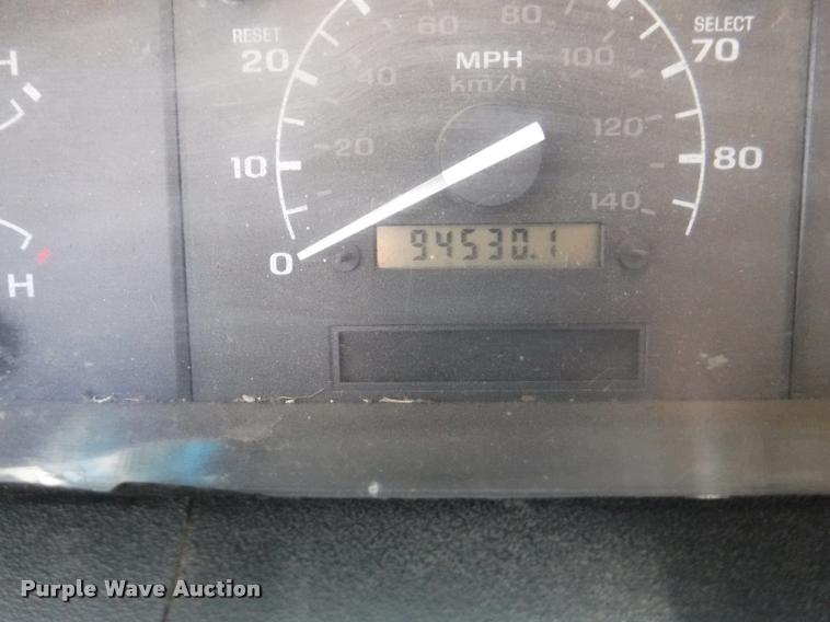 image for item DB3950 1997 Ford F350 XL flatbed pickup truck