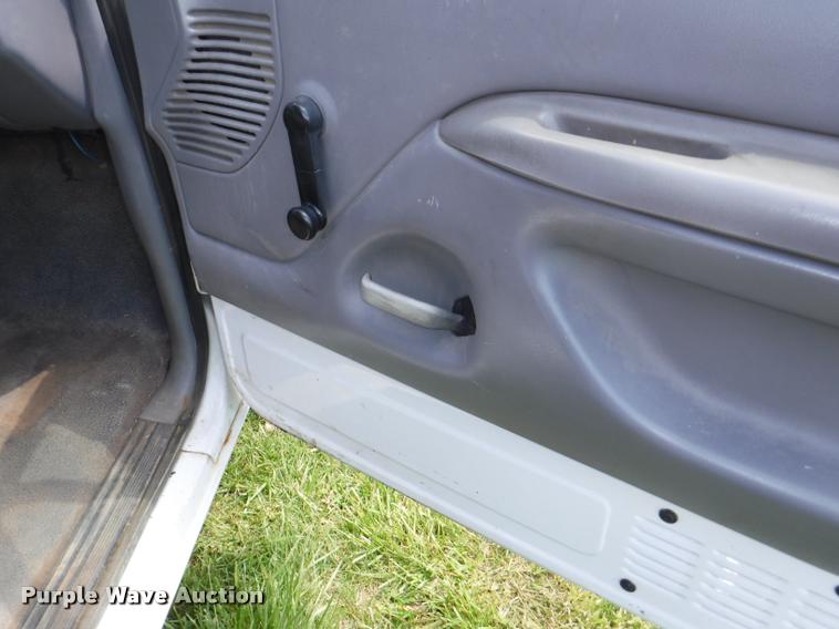 image for item DB3950 1997 Ford F350 XL flatbed pickup truck